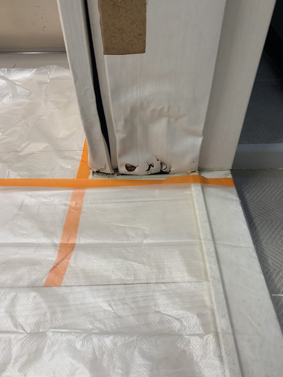 물먹은문틀복원 부분시트지보수 업체 및 비용 수원영통