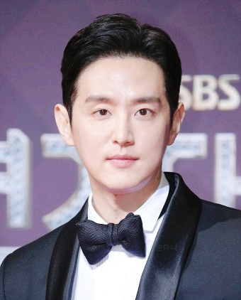 배우 최명길 조카 권율 예비신부와 결혼식