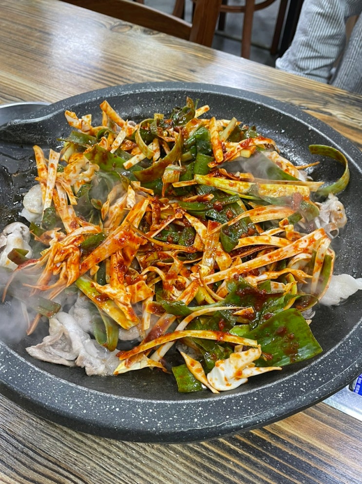  특별한 대패파두루치기가 있는 중랑구 한식 맛집 의정부부대찌개(내돈내산)