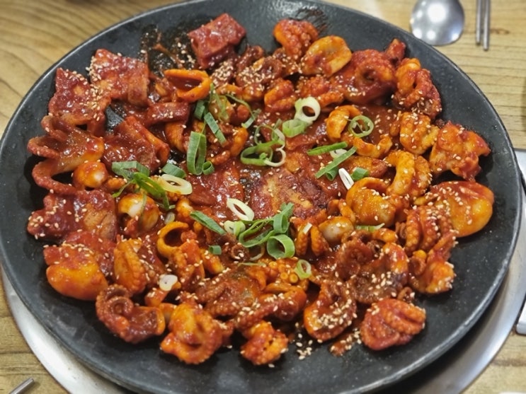 오랜만에 방문한 김포 풍무동 맛집 총각쭈꾸미! 내돈내산 쭈삼철판볶음 오랜만에 방문한 김포 풍무동 맛집 총각쭈꾸미! 내돈내산 쭈삼철판볶음