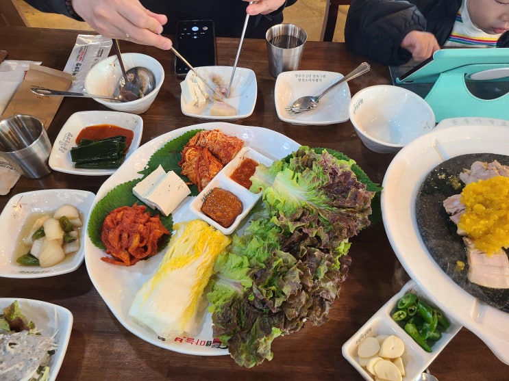  동춘동 고기집 돈통마늘보쌈 인천동춘점! 가족 외식하기 좋은 연수구 숨은 맛집