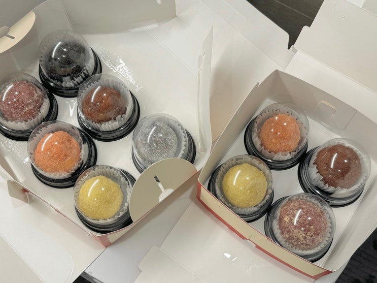  연남동 카페에서 만난 프리미엄 디저트, 연백 딸기모찌 l 연남동 데이트 코스&답례품 추천