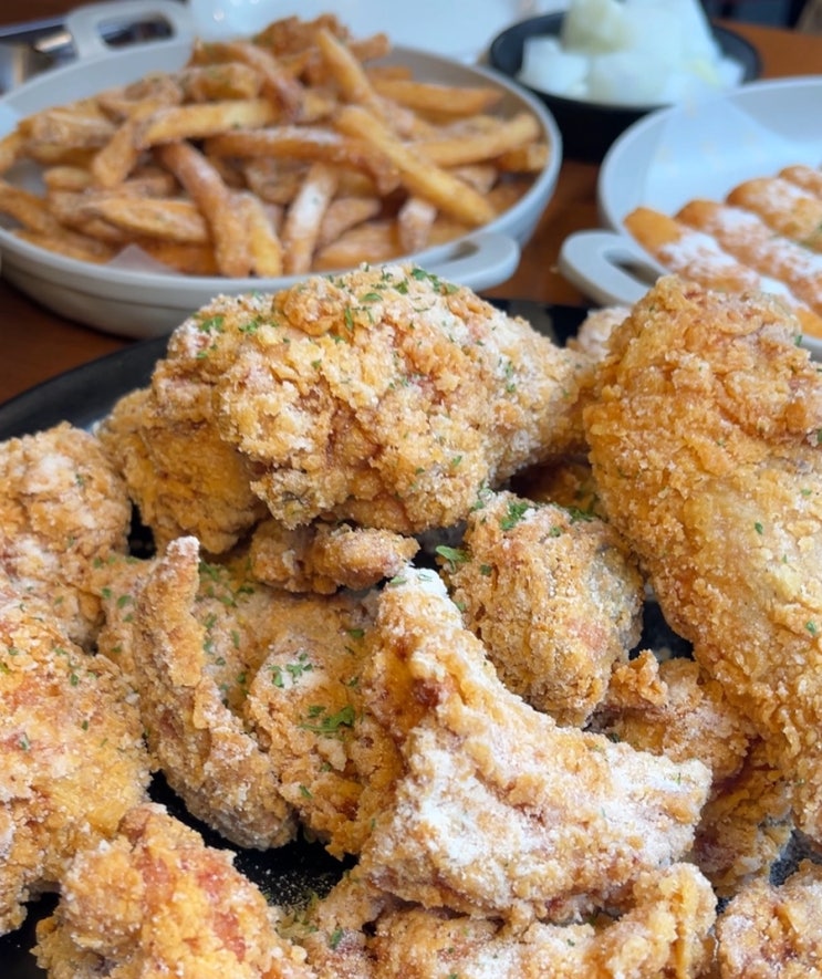  잠실 방이동맛집 석촌호수 데이트 후 치맥하기 좋은 작살치킨