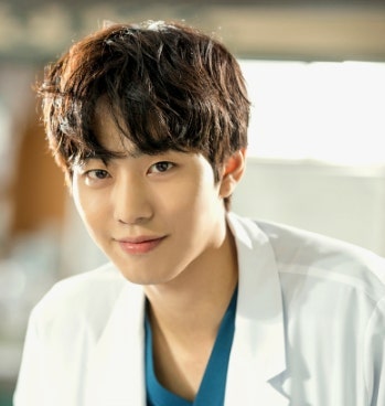 안효섭 머리 뭐야? 낭만닥터 서우진 헤어스타일 분석 (펌/컷/스타일링까지!)