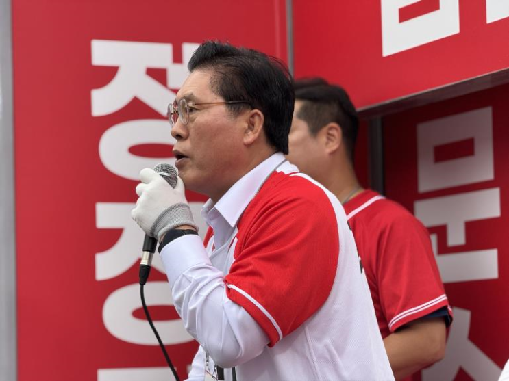 의원 “기호 2번 <b>김문수</b> 지원 위해 전국 누비며 민심 <b>소통</b> 나서”