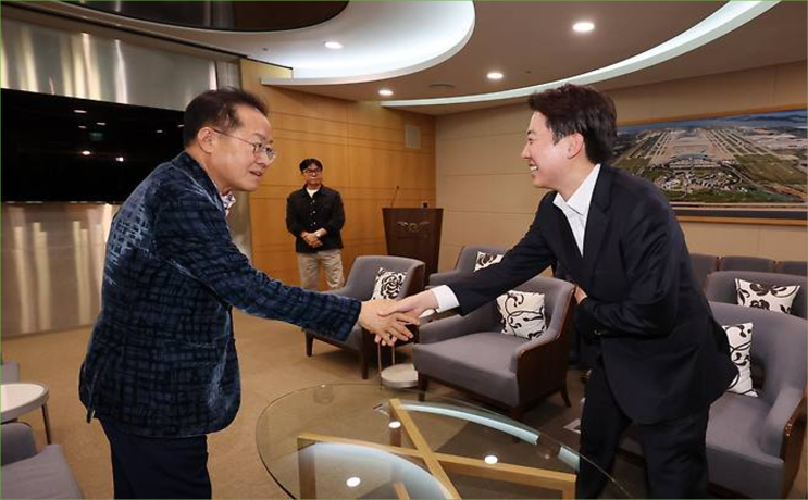 <b>홍준표</b>, 이준석 공개지지... 대한 투표는 사표 아닌 <b>미래 투자</b>'