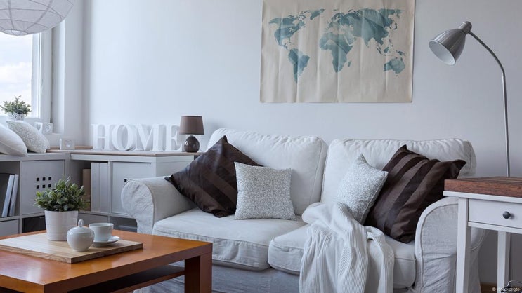  Nicos Weg 27편: Sofa, Sessel und Tisch