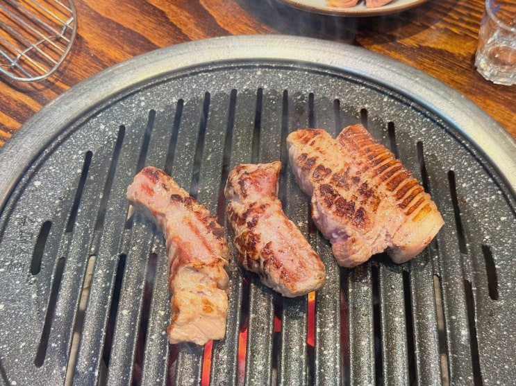  신선한 고기와 친절한 서비스, 올레시장흑돼지맛집 매일올레돈