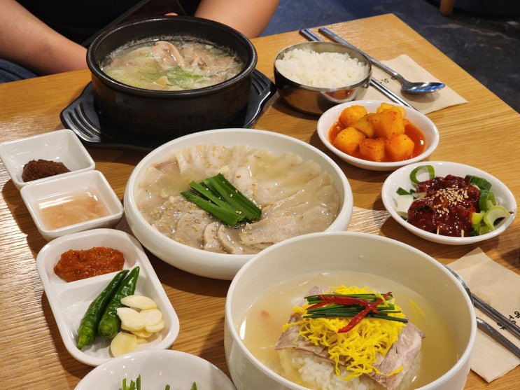  [서울/서초구] 서울교대 맛집을 찾는다면, 유성옥 돼지국밥 서초본점