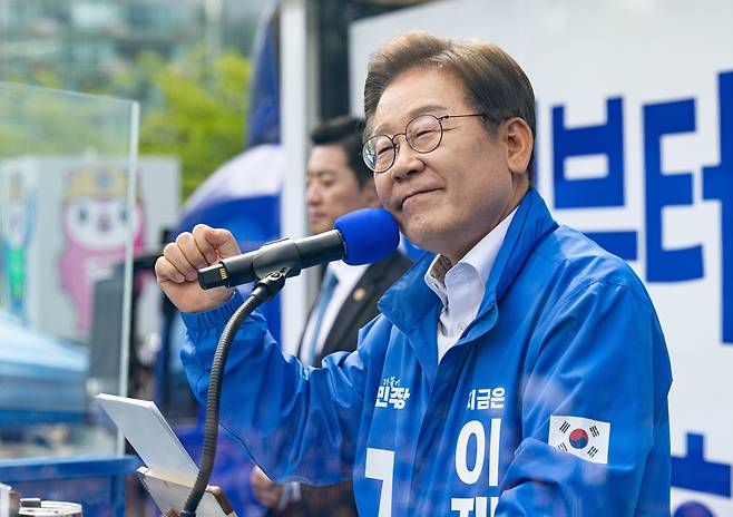 강세 지역’ 수원·성남 <b>표심</b>… “젊은 <b>이준석</b> 지지”