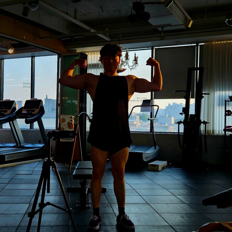 헬린이 탈출 20250523 하체 삼두 이두 운동루틴 체형분석 헬린이 탈출 20250523 하체 삼두 이두 운동루틴 체형분석