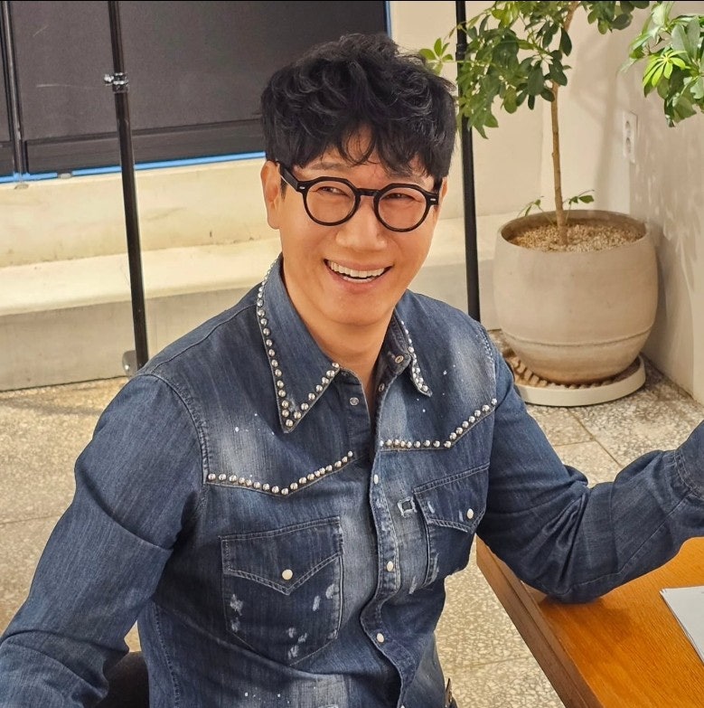코미디언 지석진 방송인, 가수, 난 알아요, 조동아리, 유재석, 런닝맨, 한류스타, 팔랑귀, 별....