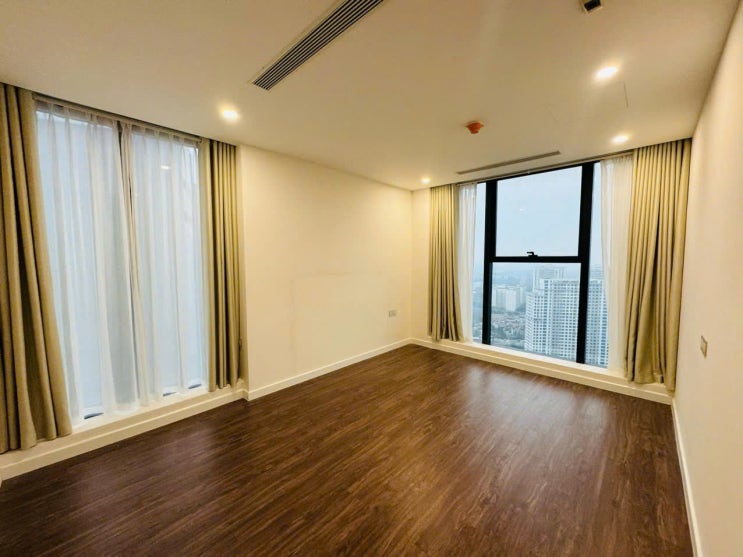  하노이 선샤인시티 S4 2000만동 방3개 화장실2개 115 노옵션 Sunshine City Ciputra 아파트 임대 정보 알려드립니다