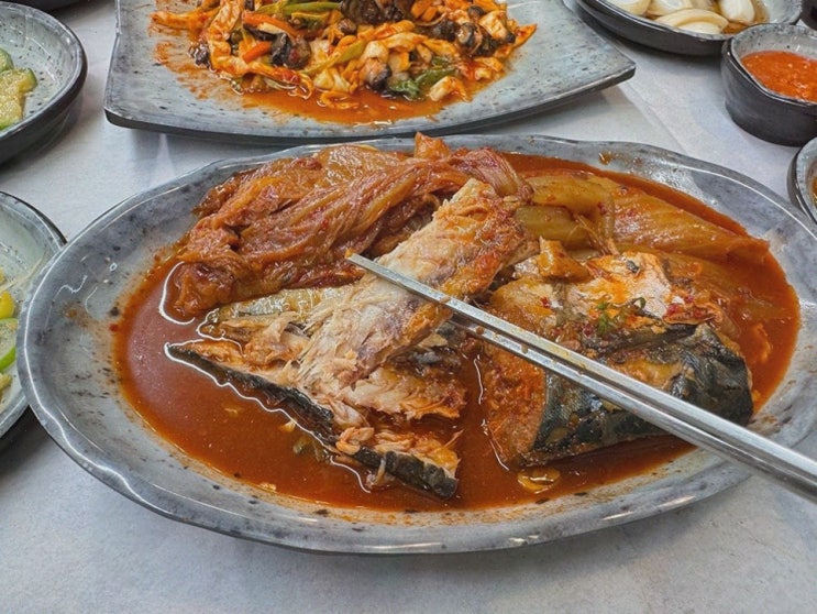  해운대에서 만나보는 고등어김치찜맛집! 우렁각시와꽃길 해운대본점에서의 특별한 경험