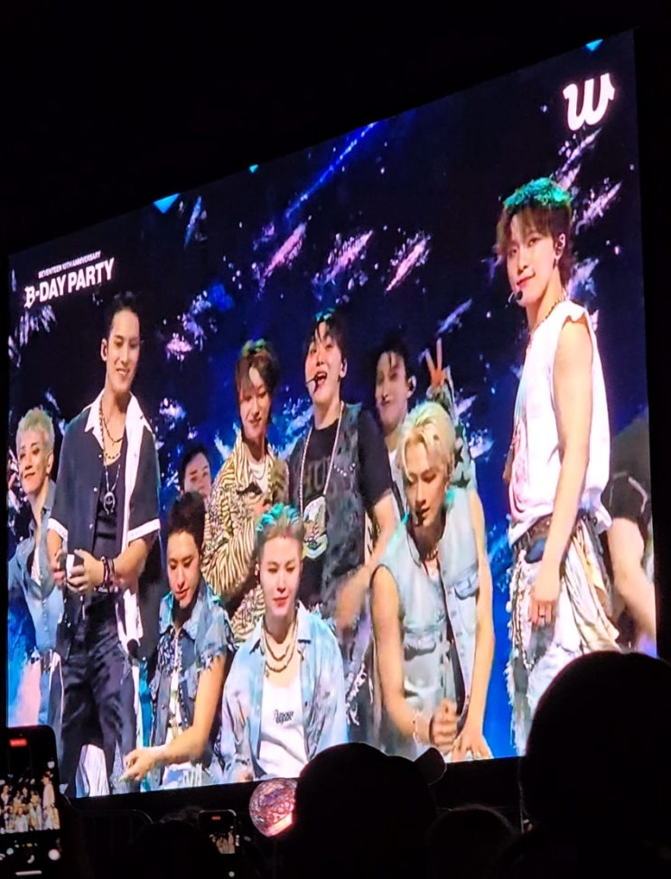 <b>세븐틴</b>(SEVENTEEN)<b>10주년</b> B-DAY PARTY BURST STAGE @잠수교 후기... 