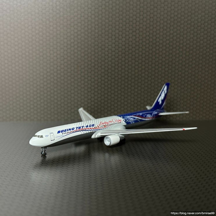  [1/500 여객기] 보잉 767-400 하우스 도장 "Leading the Way"