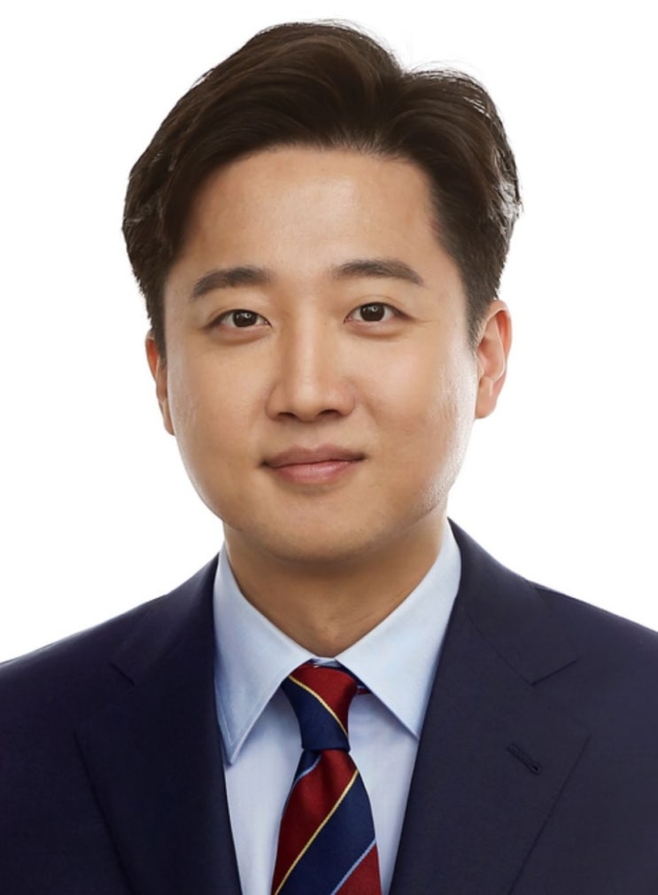 <b>이준석</b> 군대 <b>논란</b>과 여성 군복무 공약, 당신은 어떻게... 