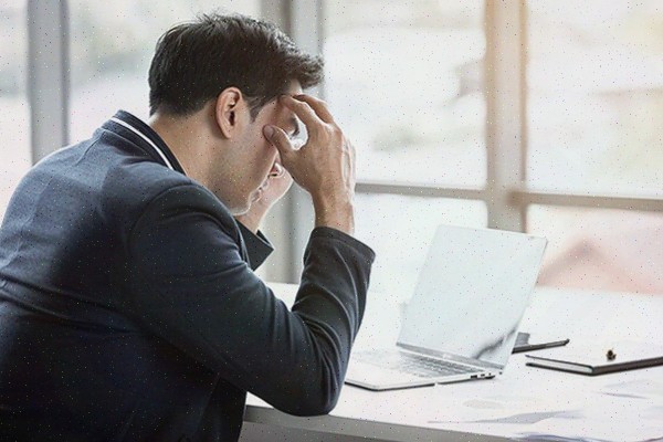  하루의 시작을 힘 있게! 피로컷앤 멀티비타민 이뮨샷으로 피로개선 영양제