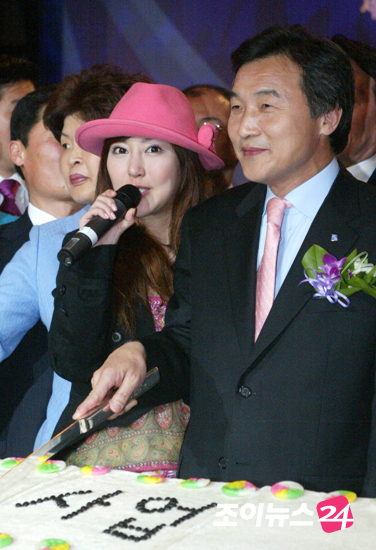   [사진] 슈(S.E.S), 2006.03.14 한류우드 조성사업 MOU 체결식 행사 참여
