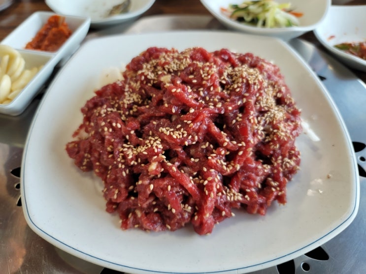  한우갈비 한우등심 한우불고기 육회 소고기국밥으로 소문난 영주 선비촌 소수서원 50년 맛집, 순흥 소문난암소갈비