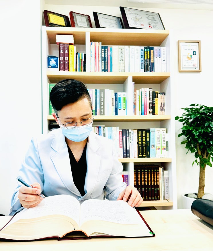  무릎이 아픈 진짜 이유? 중계동 무릎관절염, 지금 확인해 보세요!