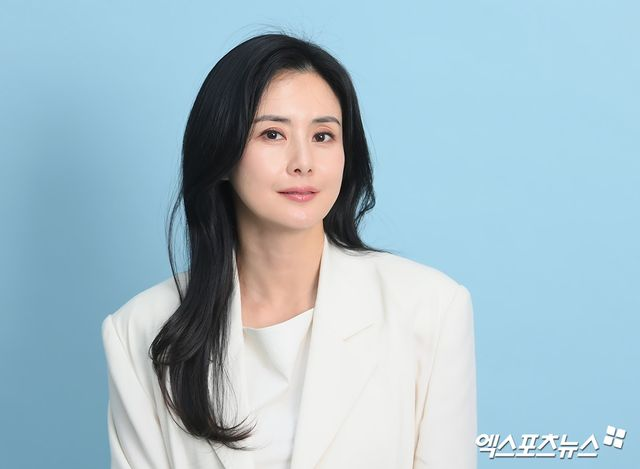 [단독] 최정윤 "공인중개사 3년 공부 중단, 식빵 전문점 창업 관심" (엑's 인터뷰③)