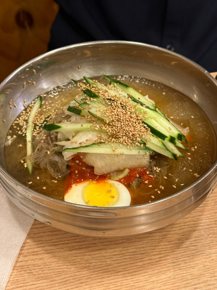  더운 날엔 역시 ‘삼대냉면 굽은다리점’