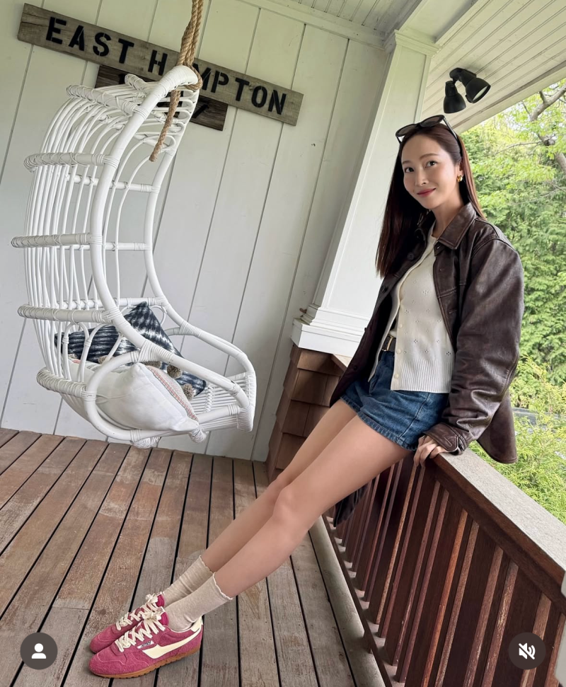 제시카 인스타 데일리룩, 오트리 윈드스핀 스웨이드 운동화 코디