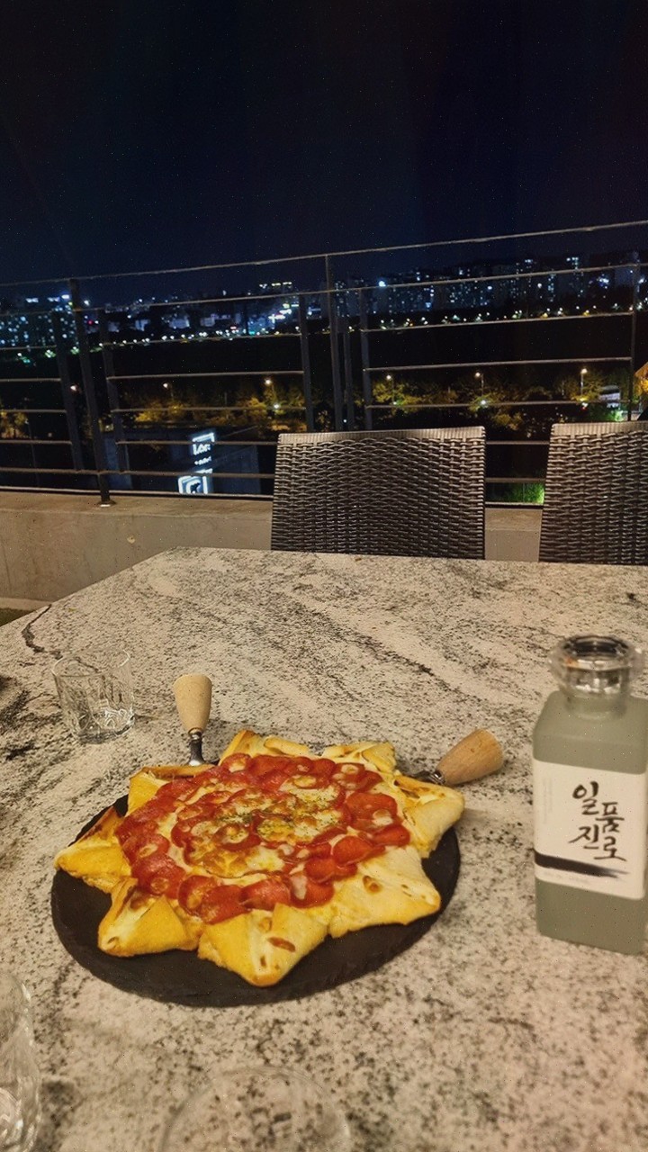  EIGHT FLOOR에서 전주완산구술집의 멋진 저녁을 즐겼어요!