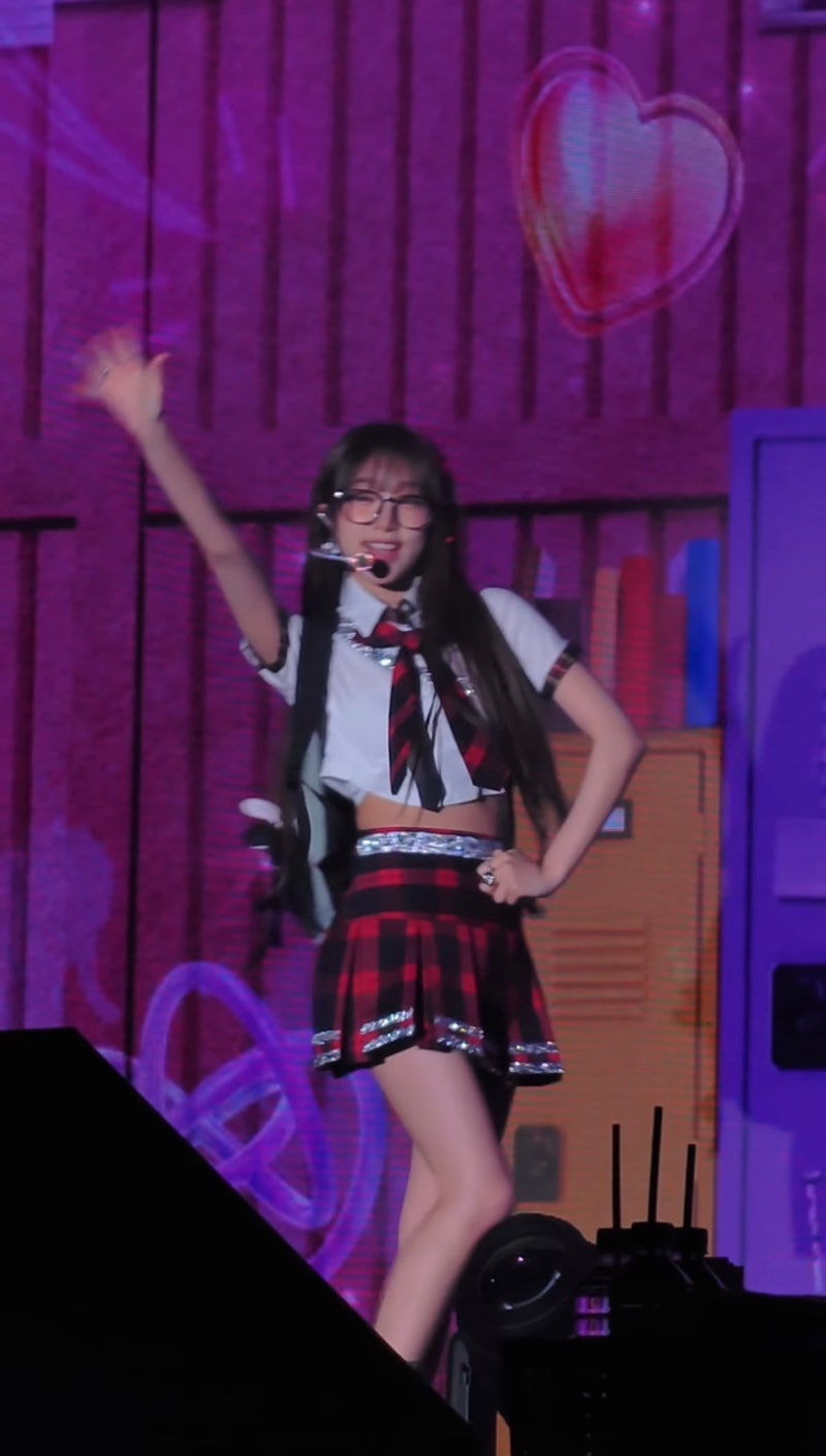 대만 콘서트 최예나 안경 : 룩옵티컬 학생, 직장인 데일리 안경 추천