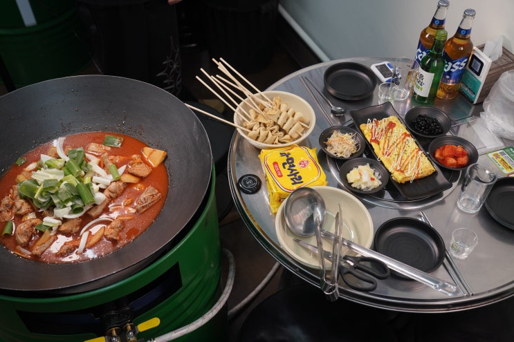  신대방삼거리역맛집 통큰솥뚜껑닭볶음탕 신대방점