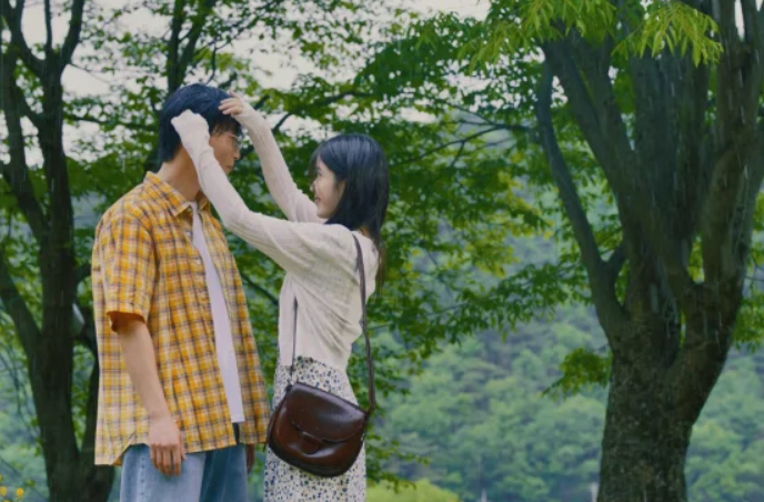  아이유 ‘꽃갈피 셋’ 네버엔딩스토리 원곡은? 레전드 부활 감성 재해석