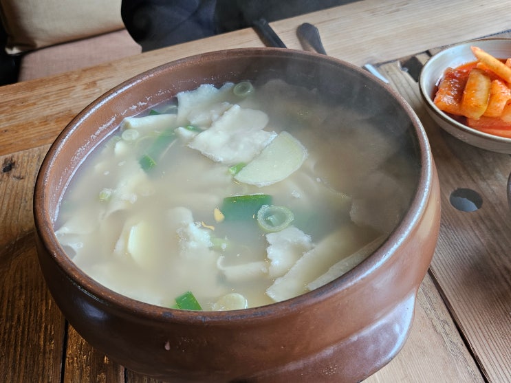  담양 맛집 '구름모자' 항아리 수제비와 살구스무디