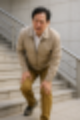 무릎에 힘이 빠진다면? 근감소증 자가 진단으로 확인하세요