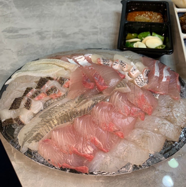  주문진 회 맛집 방파제회센터 찐수산대게횟집 포장 모듬 2인단품 리뷰