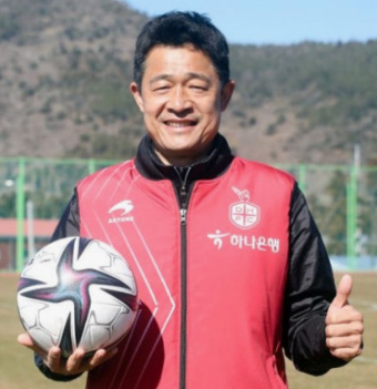 대한민국 22세 이하 축구대표님 새 사령탑 <b>이민성</b>