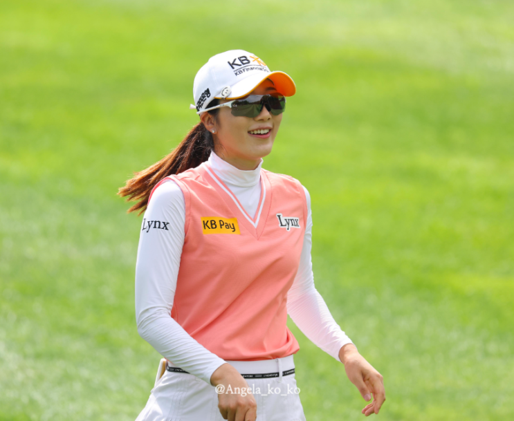  KLPGA 투어 최다 출전과 많은 우승 기록을 보여준 한국 골프 선수는?