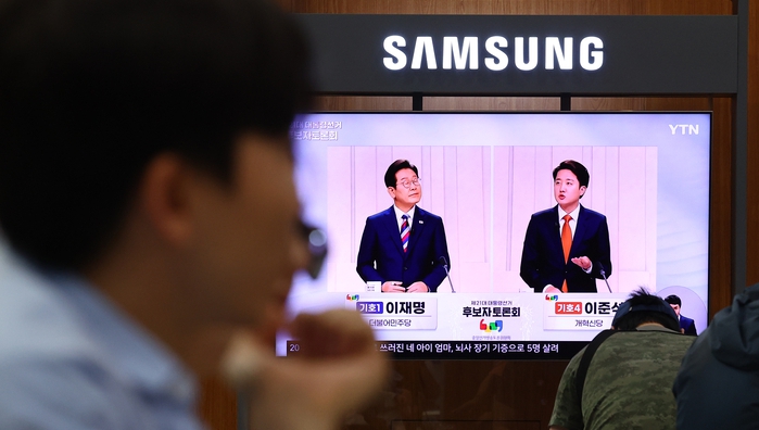  이준석, 대선토론서 '전국민 성희롱' 파문…‘성상납 장부’까지 폭로