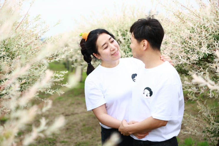  카메라 스냅사진 찍어주는 제주도 가족여행 단체여행 일정코스의 미니버스 기사님