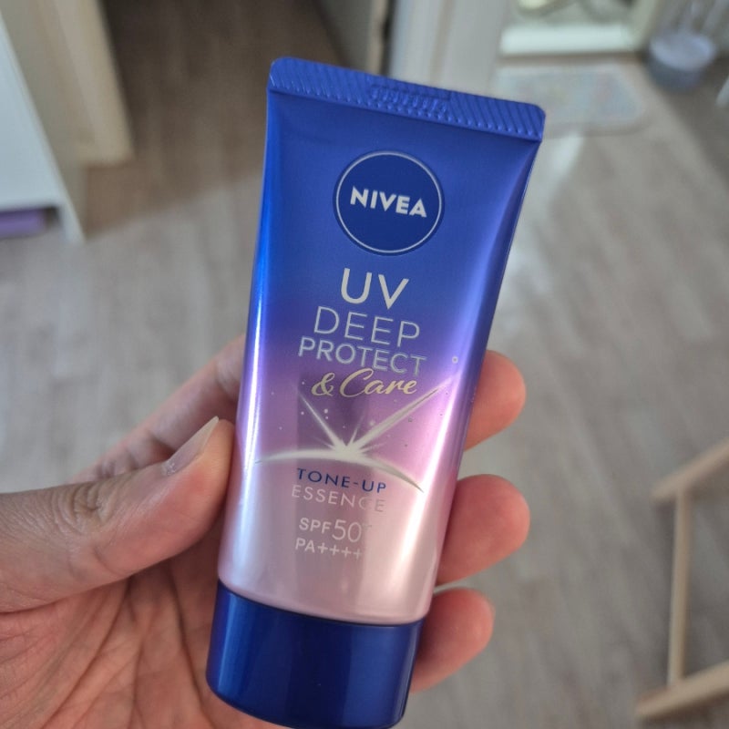 일본여행가면 꼭 사와야하는 선크림 니베아 UV 딥 프로텍트 톤업 에센스 리뷰