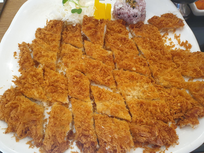  천안 두정동 돈까스 볶음우동 맛집 홍익돈까스