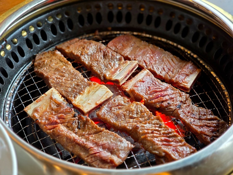  가성비 있게 대접하기 좋은 송추가마골 본관 점심특선 가마골 평일 런치정식 + 콜키지 프리