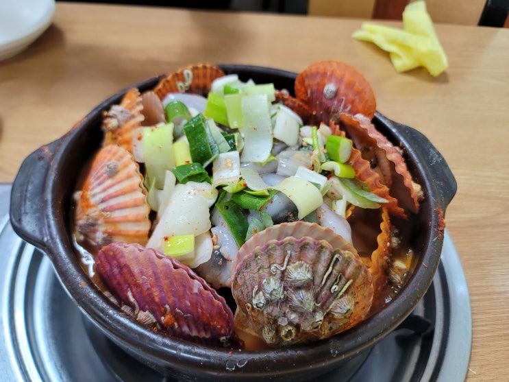  통영시 항남동 통영항 여객선 터미널 서호 시장 근처 맛집 다담아 해물 뚝배기