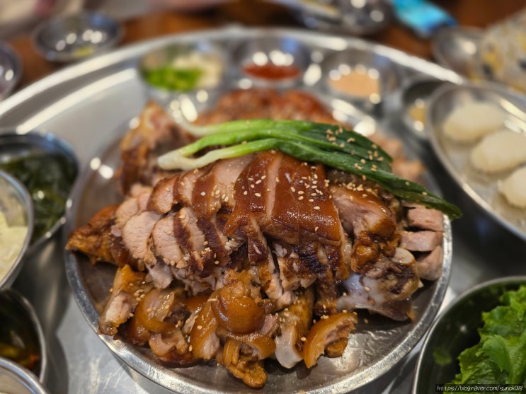  파주 동패동 족발 한상 완미족발 파주초롱꽃마을점