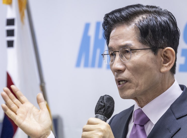 김문수 "이재명, '<b>청년세대</b>... <b>청년</b>의 미래를 위한 발언 <b>책임</b>