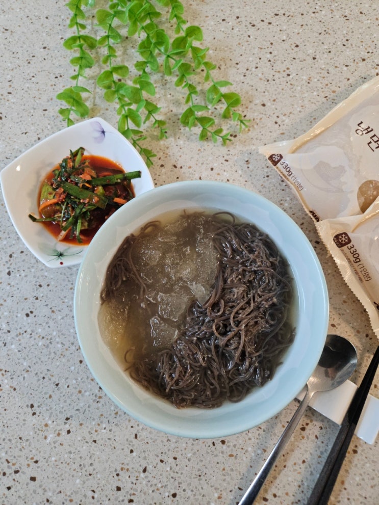 [야심찬 도토리 물냉면] 시원하고 맛있게 즐기는 냉면밀키트