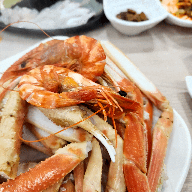 포항 죽도시장 맛집 푸짐한 대게 한상을 먹을 수 있는 '갈릴리대게회식당'