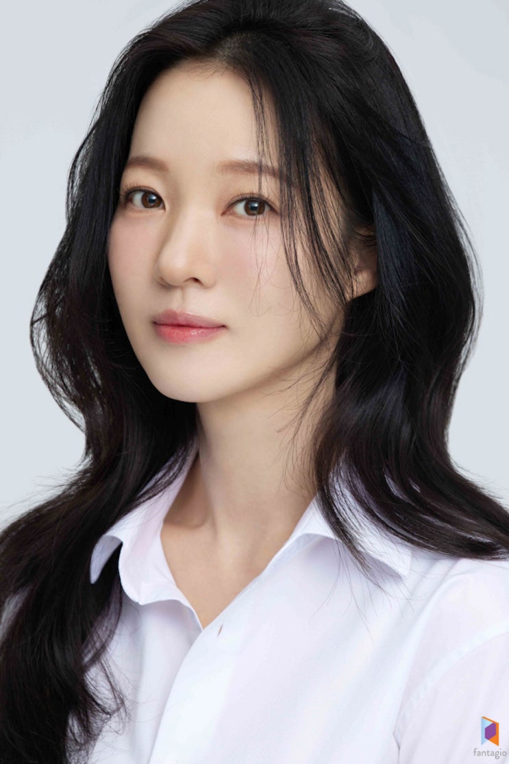 <b>전여진</b>, <b>판타지오</b>와 새 출발…다채로운 행보 예고