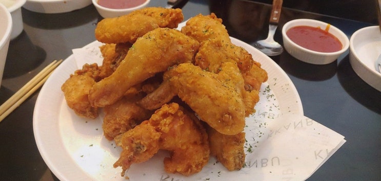  깐부치킨 석촌호수점, 특별한 분위기의 석촌호수치킨 맛집으로 추천