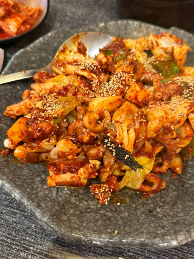  을지로입구역 맛집 잘차려진바다 낙지문어 솥밥정식!